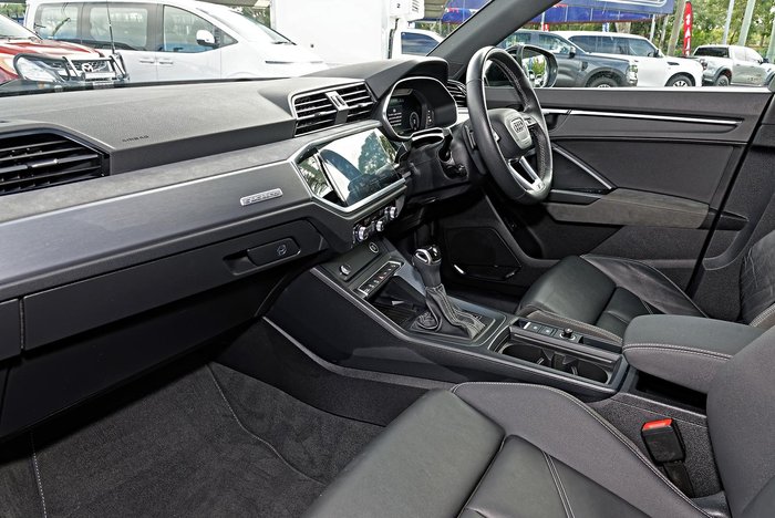 2021 Audi Q3 40 TFSI S line