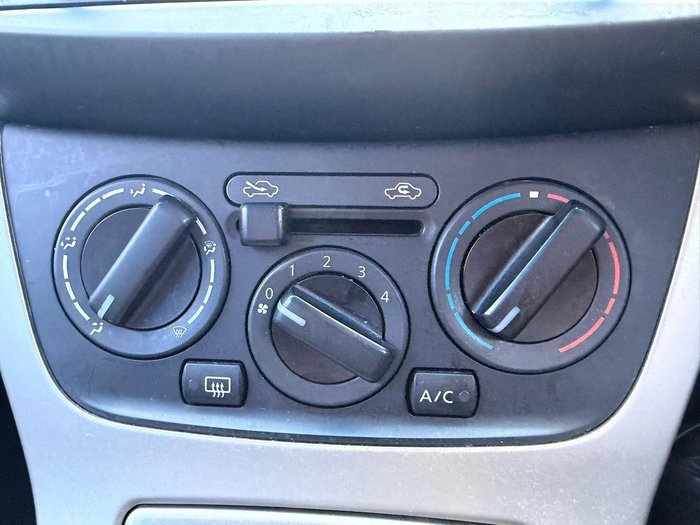 2016 Nissan Pulsar ST