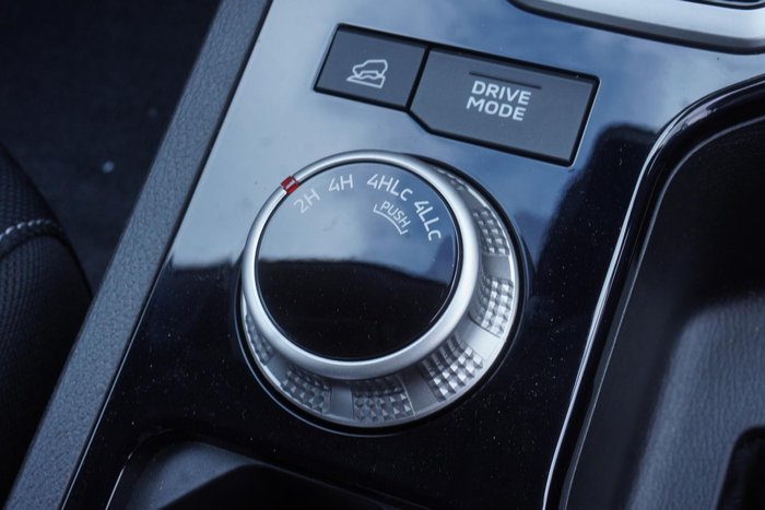 2025 Mitsubishi Triton GLS