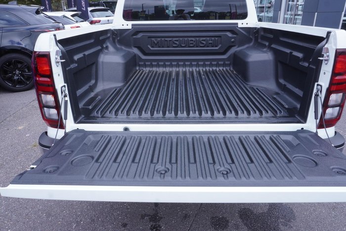 2025 Mitsubishi Triton GLS