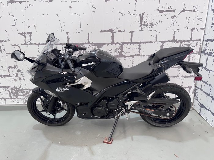 2019 Kawasaki Ninja 400 (EX400G) Ninja Black
