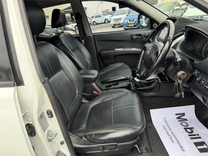 2014 MITSUBISHI TRITON GLX-R (4x4) MN MY15 WHITE