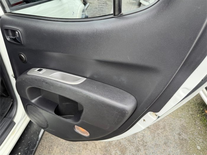 2014 MITSUBISHI TRITON GLX-R (4x4) MN MY15 WHITE