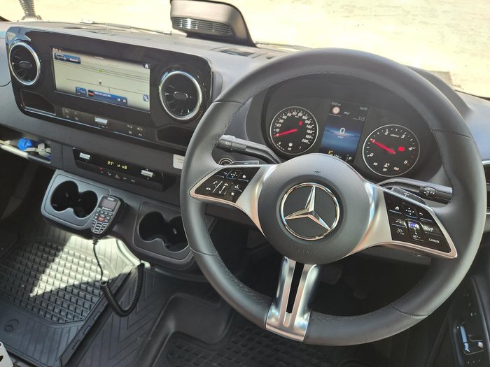 2026 Paradise MotorHomes Spark Cafe AWD PRICE REDUCED