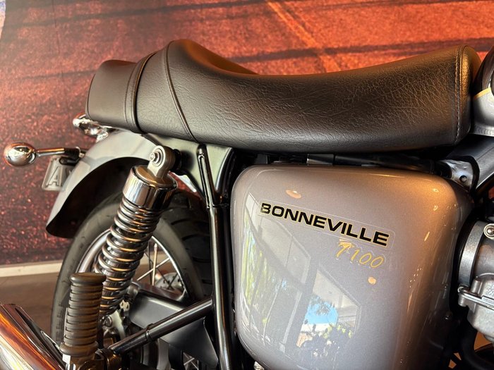 2012 Triumph Bonneville T100 (865cc) Bonneville Grey