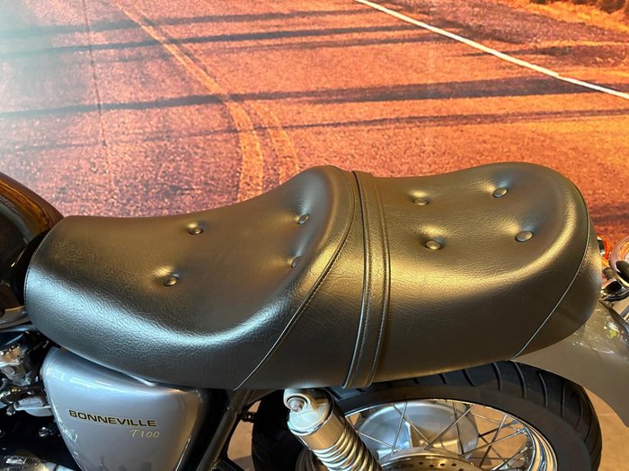 2012 Triumph Bonneville T100 (865cc) Bonneville Grey