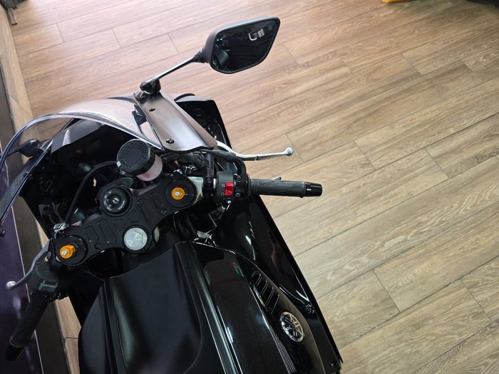 2025 Yamaha YZF-R7LA Black