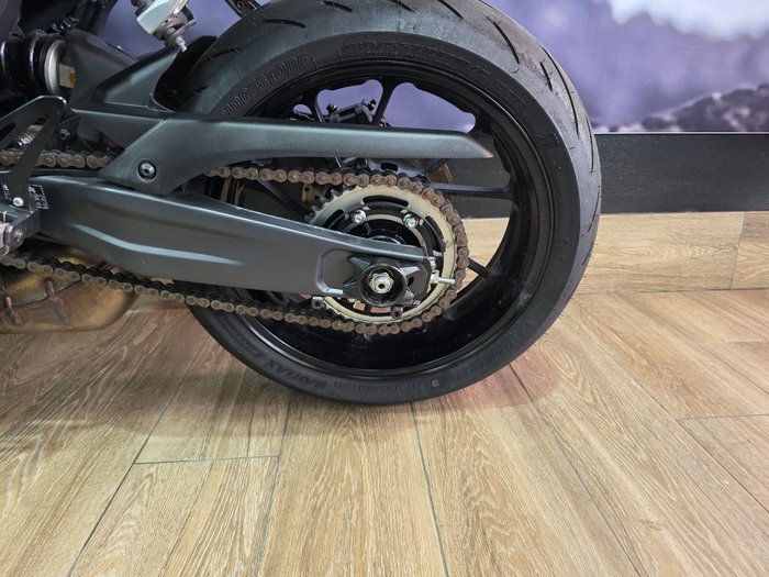 2025 Yamaha YZF-R7LA Black