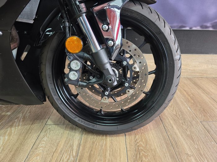 2025 Yamaha YZF-R7LA Black