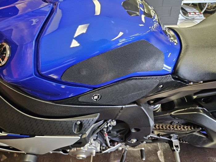2016 Yamaha YZF-R1 BLUE