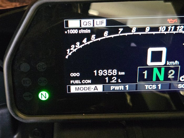 2016 Yamaha YZF-R1 BLUE