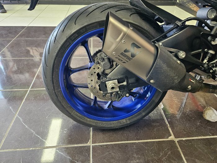 2016 Yamaha YZF-R1 BLUE