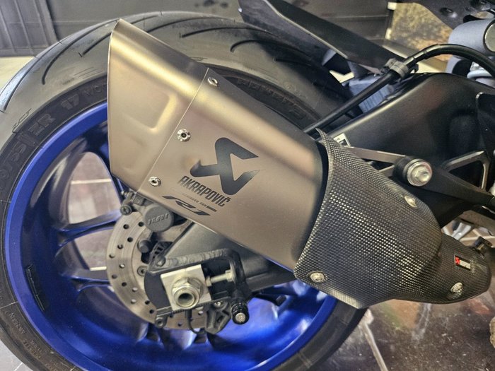 2016 Yamaha YZF-R1 BLUE