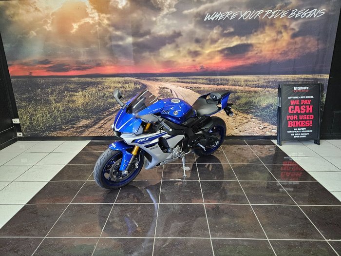 2016 Yamaha YZF-R1 BLUE