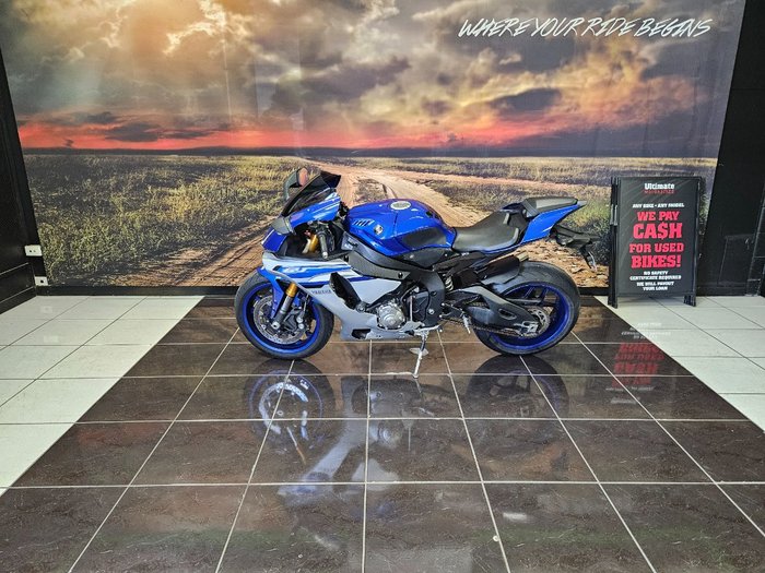 2016 Yamaha YZF-R1 BLUE