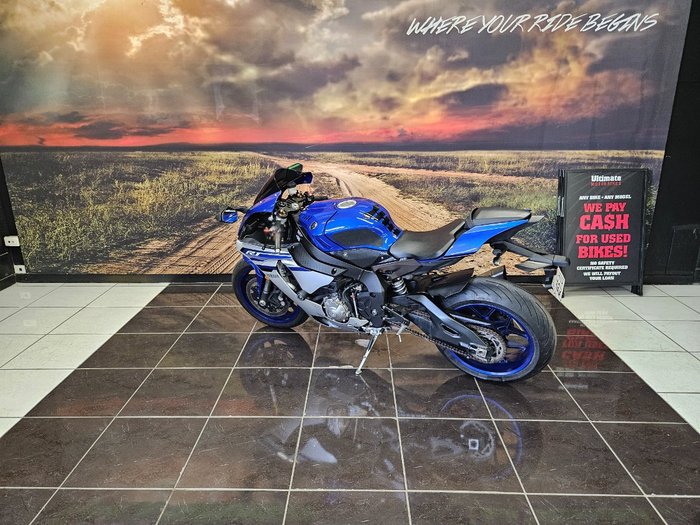 2016 Yamaha YZF-R1 BLUE