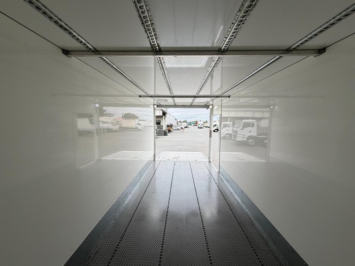 2023 Isuzu F Series FRR110-240