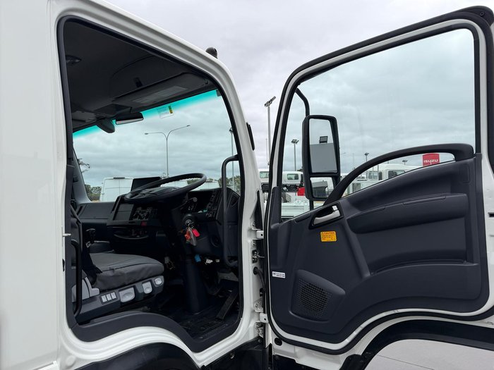 2023 Isuzu F Series FRR110-240