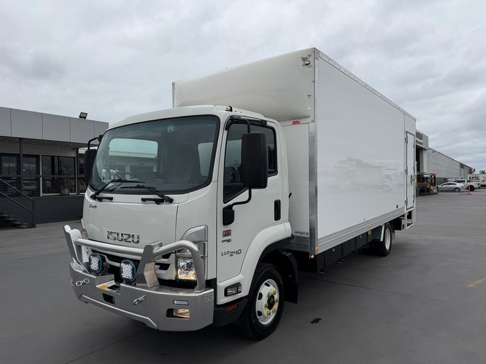 2023 Isuzu F Series FRR110-240
