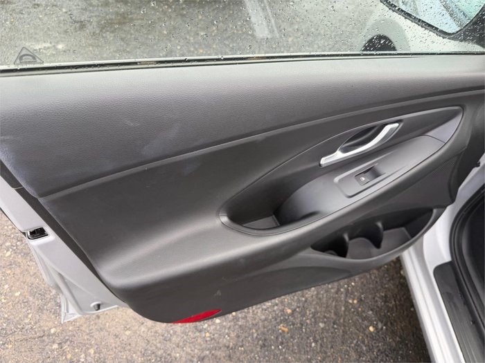 2018 HYUNDAI i30 ACTIVE PD SILVER OR CHROME