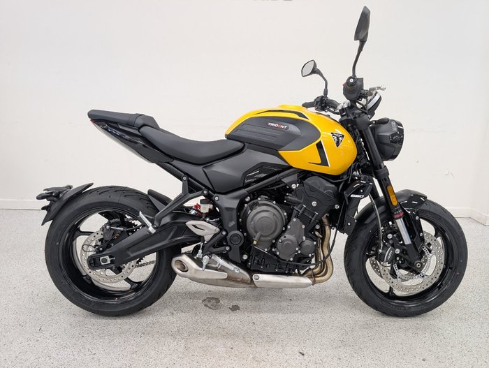 2026 Triumph 2026 Triumph 660CC Trident LAMS Yellow