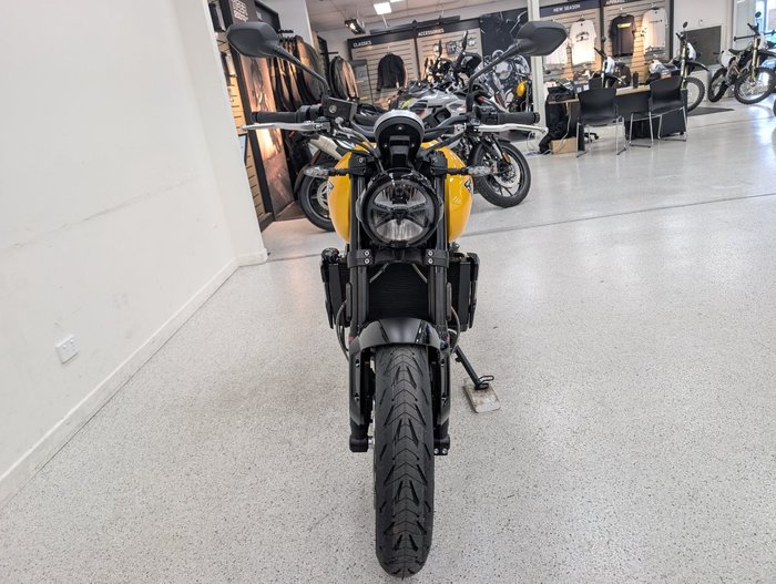 2026 Triumph 2026 Triumph 660CC Trident LAMS Yellow