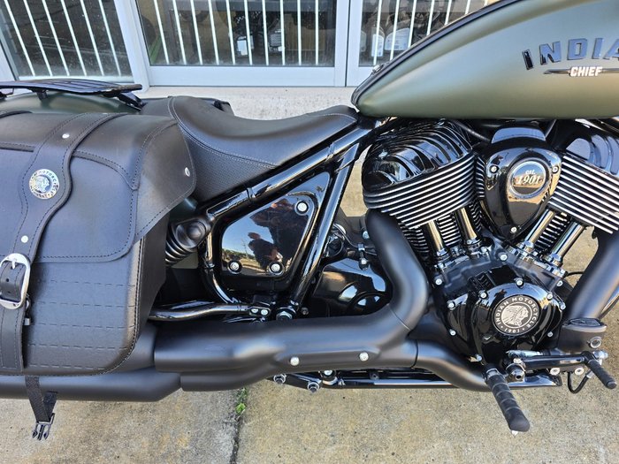 2023 INDIAN CHIEF DARK HORSE Green