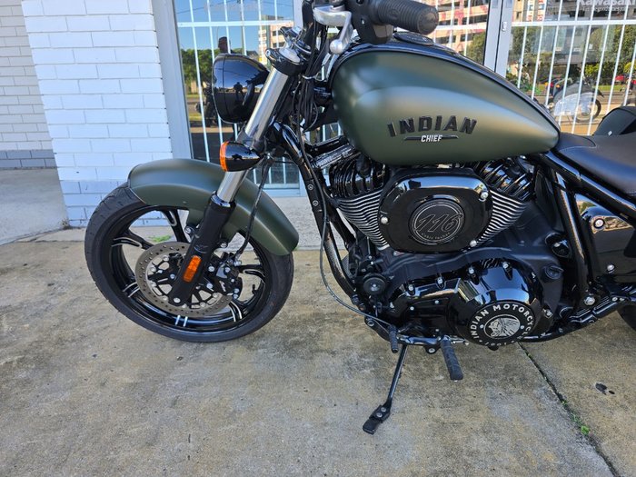 2023 INDIAN CHIEF DARK HORSE Green