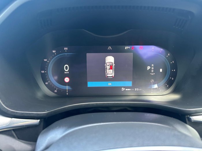 2022 Volvo XC60 B5 Momentum