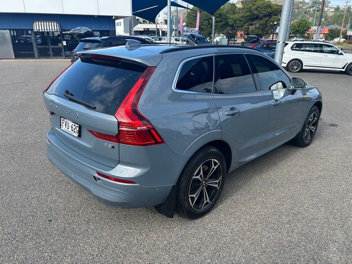 2022 Volvo XC60 B5 Momentum