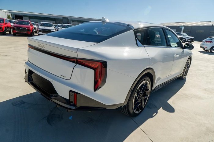 2024 Kia K4 GT-Line