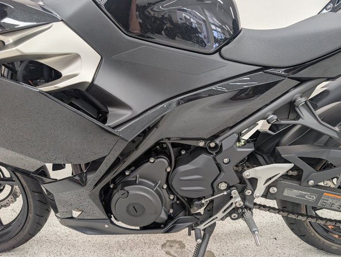 2021 Kawasaki NINJA 400 Black