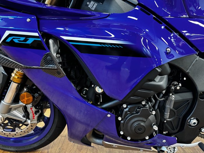 2025 Yamaha YZF-R1 BLUE