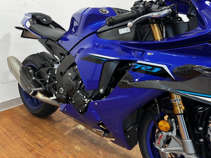 2025 Yamaha YZF-R1 BLUE