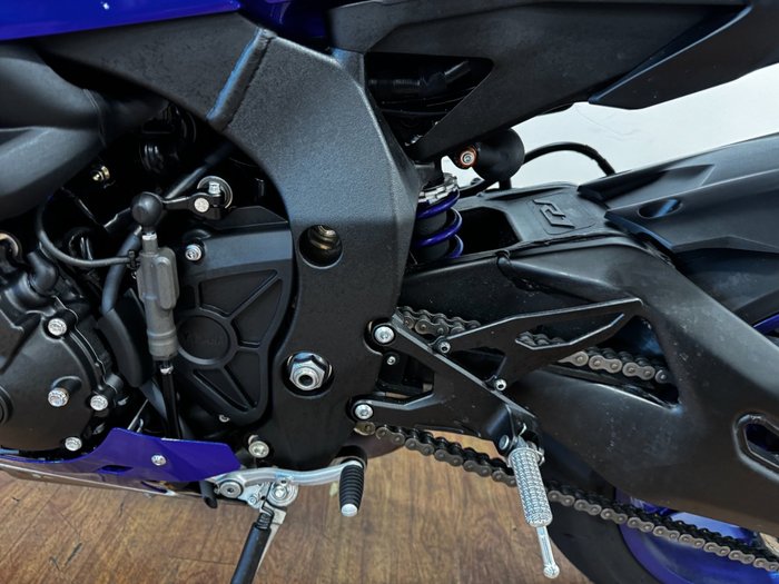 2025 Yamaha YZF-R1 BLUE