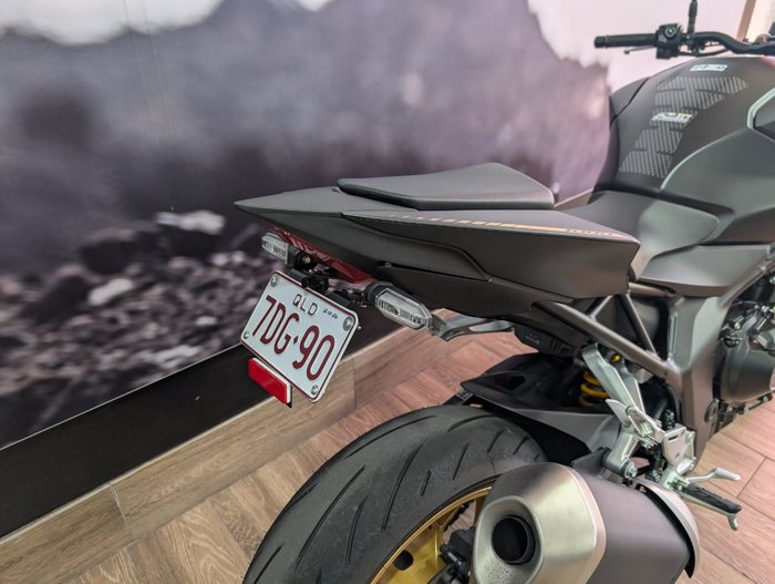 2025 Honda CB1000 HORNET SP Black