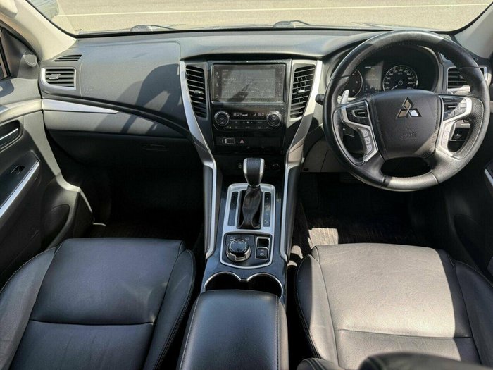 2019 Mitsubishi Pajero GLS