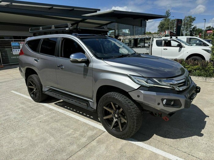 2019 Mitsubishi Pajero GLS