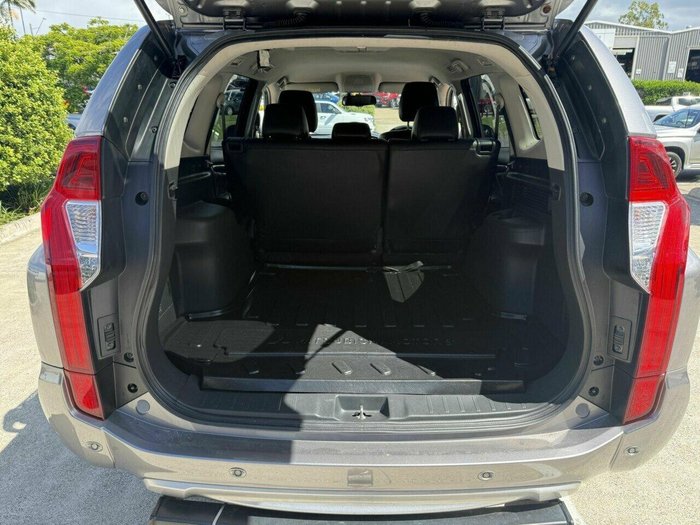 2019 Mitsubishi Pajero GLS