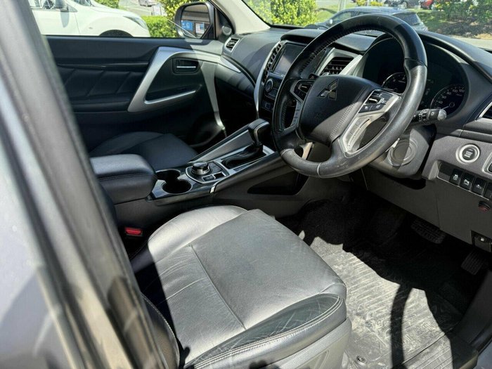 2019 Mitsubishi Pajero GLS