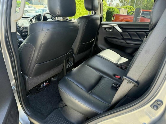 2019 Mitsubishi Pajero GLS