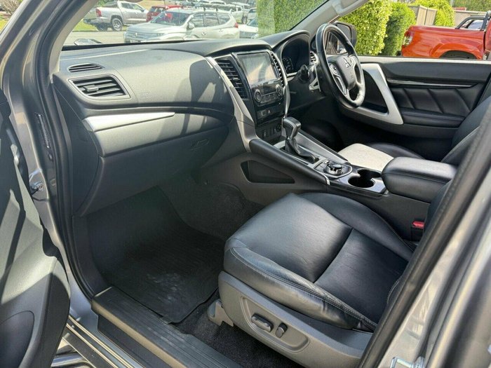 2019 Mitsubishi Pajero GLS