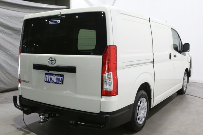 2022 Toyota Hiace