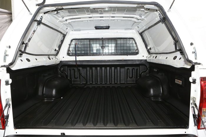 2025 Toyota Hilux SR