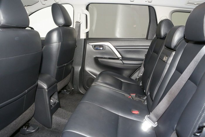 2021 Mitsubishi Pajero Sport GLS