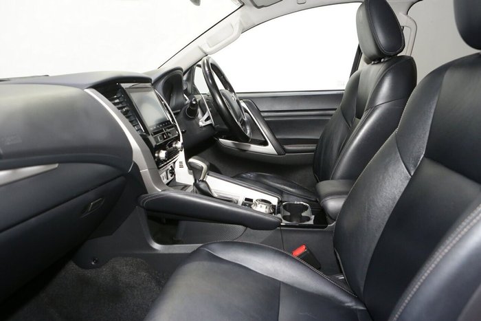 2021 Mitsubishi Pajero Sport GLS