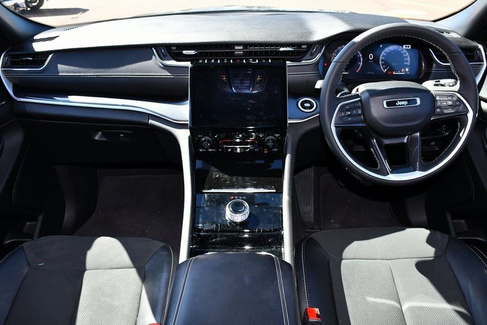 2023 Jeep Grand Cherokee Night Eagle