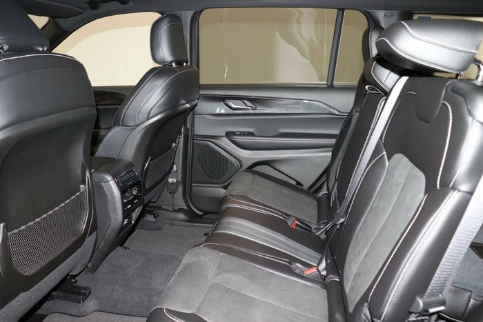 2023 Jeep Grand Cherokee Night Eagle