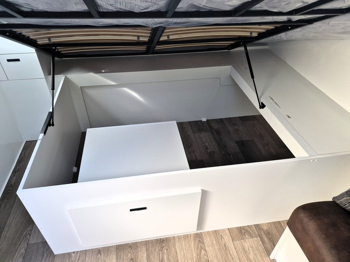 2026 Prime Edge Warrior 22.6 Rear Bunks