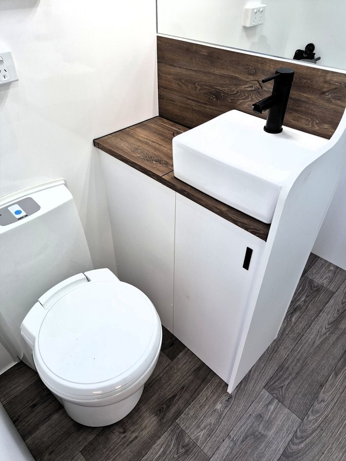 2026 Prime Edge Warrior 22.6 Rear Bunks